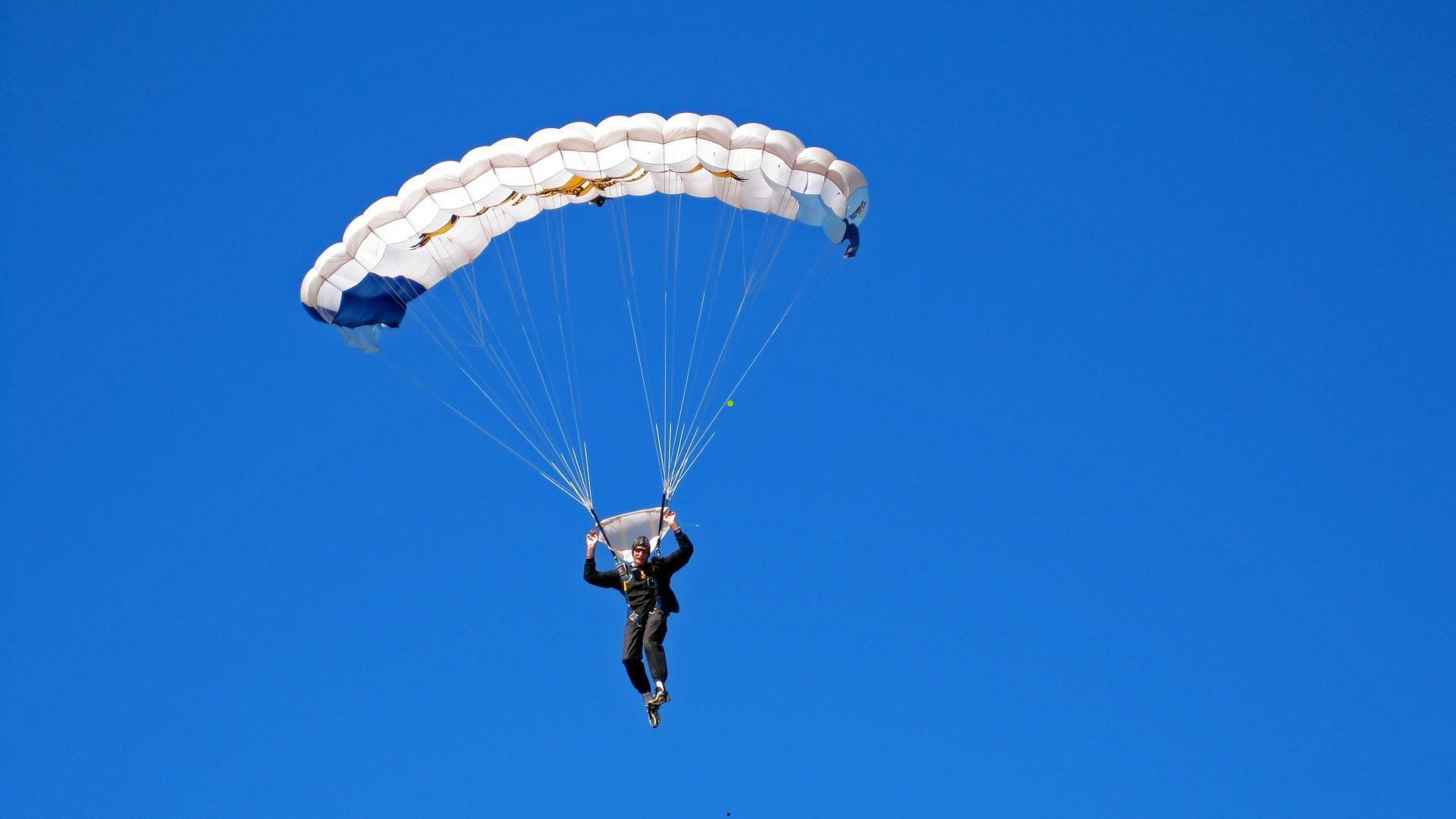 前法国国脚阿比达尔紧急辟谣，否认因肝移植并发症去世的虚假传闻